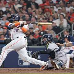 Longtime Astros catcher Martin Maldonado retires