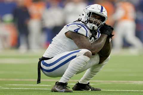 Xavien Howard abruptly retires from NFL after just four games with Colts