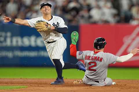 Yankees defense rises to occasion in multiple key spots in Game 2 win