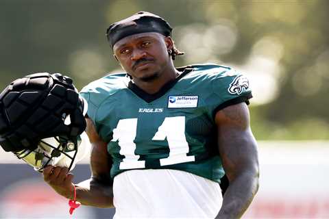 A.J. Brown ‘extremely unlikely’ to be traded by Eagles amid frustration over his quiet start