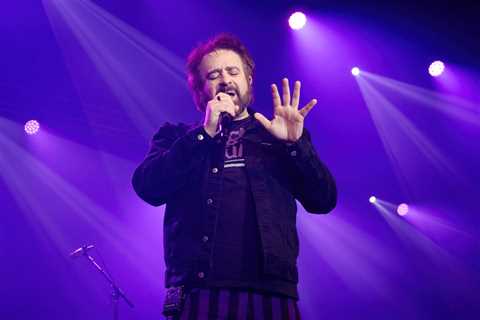 Counting Crows’ Adam Duritz to Receive Bob Saget Legacy Award at 2025 Cool Comedy Hot..