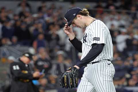 Yankees’ season comes to bitter end with lifeless ALDS Game 4 dud