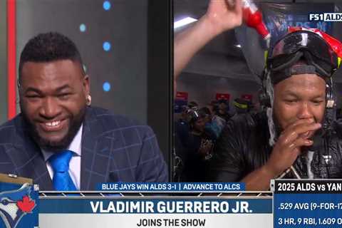 Vladimir Guerrero channels David Ortiz to mock Yankees in beer-soaked Blue Jays celebration
