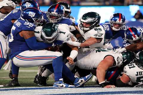 Eagles score touchdown after four straight Tush Push plays — and NFL world is livid