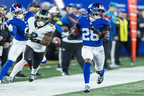 Cor’Dale Flott rewards Giants faith with game-sealing interception