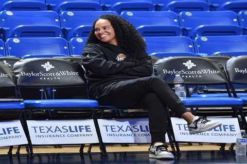 Kristi Toliver ‘ready’ for first head coaching shot with Liberty interview now on horizon