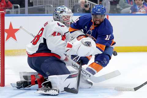New era glow quickly fades as Islanders fall flat to Capitals in home opener