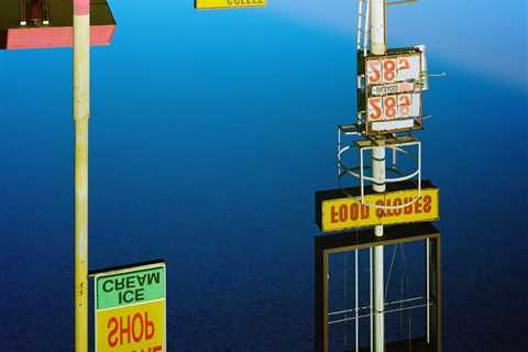 “American Mirage” by Photographer Sinziana Velicescu