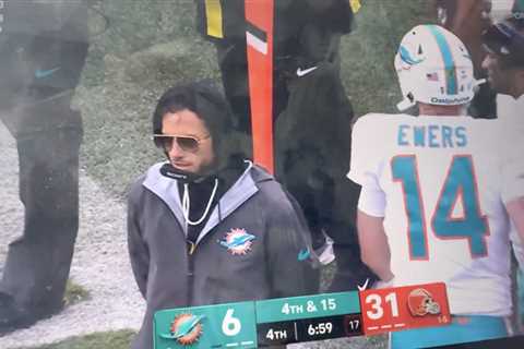 Mike McDaniel appears to give Quinn Ewers the cold shoulder after NFL debut drive