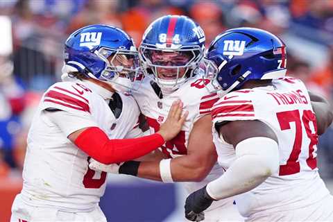 Giants’ Andrew Thomas wins testy battle against Broncos’ sack specialist