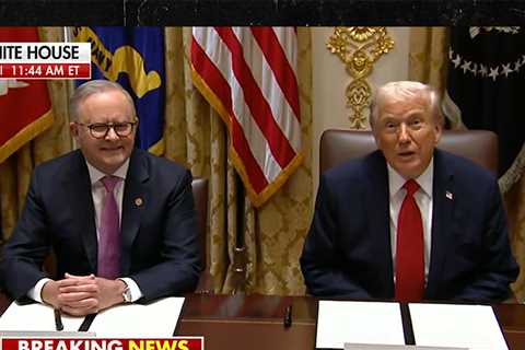 Donald Trump Chastises Photographer For Bumping 400-Year-Old Mirror