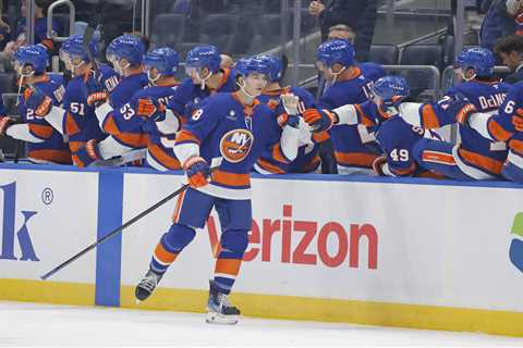 Matthew Schaefer plays role of superstar as Islanders beat Sharks for third straight win