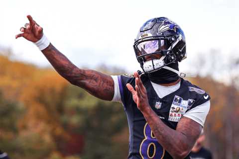 Lamar Jackson returns to practice with Ravens season on the brink