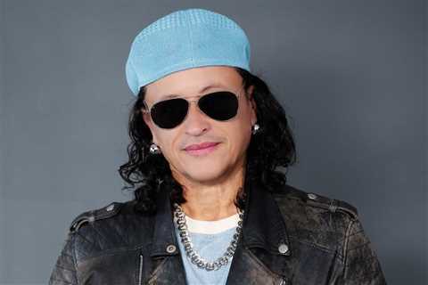 Elvis Crespo Receives 2025 Billboard Hall of Fame Award: ‘Thank You for Believing in Me’