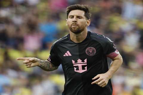 Lionel Messi re-signs with Inter Miami as team eyes MLS Cup