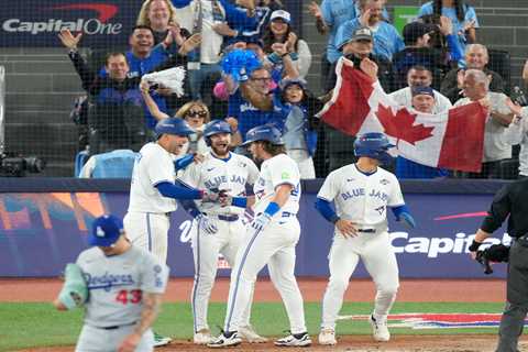 Blue Jays riding whole different kind of home field advantage in World Series