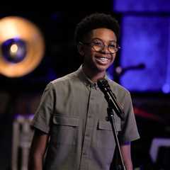 Max Chambers Earns First-Ever ‘Mic Drop’ on ‘The Voice’ For Soaring Stevie Wonder Cover