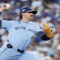 Shane Bieber opts in to stay with Blue Jays after run to World Series