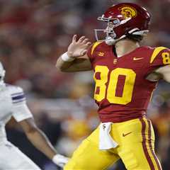 USC pulls off incredible fake punt — thanks to cheeky jersey change