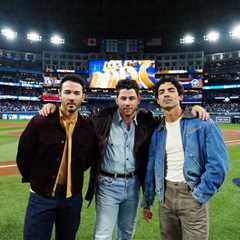 Jonas Brothers Will Ring in 2026 With New Year’s Eve Special From Florida