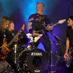 Metallica Honour AC/DC and Rose Tattoo at M72 Tour Finale in Sydney