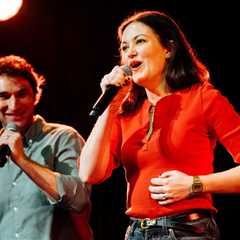 Zach Reino & Jess McKenna on Taking Their Musical Comedy Improv Show ‘Up and Autumn’ on the Road