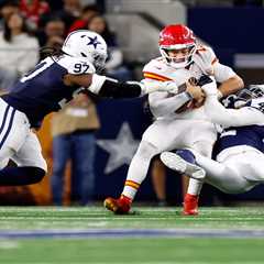 Chiefs in dangerous spot to miss playoffs for first time in 11 years as injury concerns creep in