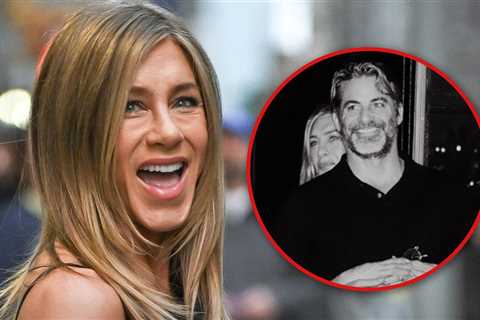Jennifer Aniston Calls New Boyfriend ‘My Love,’ Goes Instagram Official