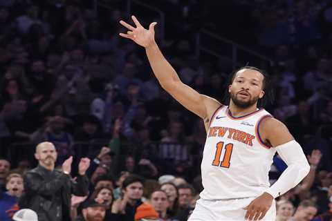 Jalen Brunson quiets early Knicks concerns with MVP-level outing for win over Bulls to end skid
