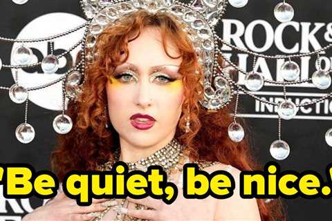 Here's How Fans Are Reacting To Red Carpet Photographers Being Warned To Be Nice To Chappell Roan