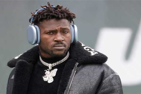 Antonio Brown pleads not guilty to attempted murder charge