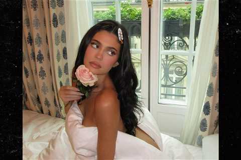 Kylie Jenner Covers Herself with Just A Sheet in Sexy Instagram Post