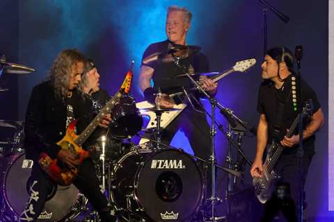 Metallica Honour AC/DC and Rose Tattoo at M72 Tour Finale in Sydney