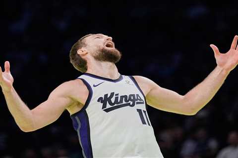 Domantas Sabonis out with partial meniscus tear in Kings crusher