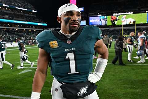 A.J. Brown shuts down Jalen Hurts question in testy interview moment