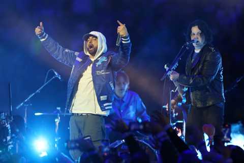 Detroit Icons Eminem & Jack White Share Stage for First Time at Epic Thanksgiving Day Halftime Show