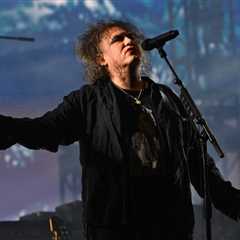 The Cure’s Robert Smith Curates All-Star 2026 Teenage Cancer Trust Gig Line-Up: My Bloody Valentine,..