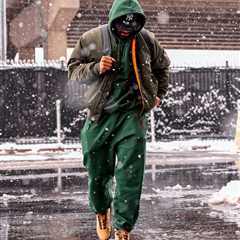 Jalen Hurts sparks social media frenzy after rocking Yankees hat to Eagles game
