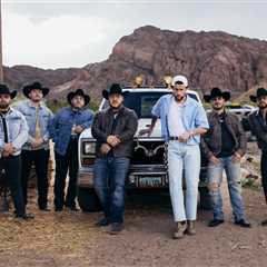 Bad Bunny Gets Romantic & Brings Grupo Frontera as Special Guest on His 4th Night in Mexico