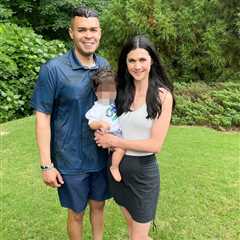 Colleagues give emotional on-air goodbye after sports reporter dies in suspected murder-suicide