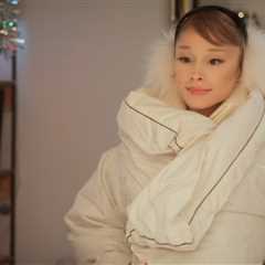 Watch Ariana Grande Sneak Into Lorne Michaels’ Office to Admire Rockefeller Tree in New ‘SNL’ Promo