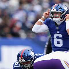 NFL Week 17 early predictions, odds: Best bets, picks to target before lines move