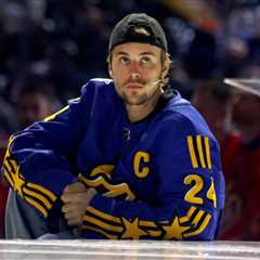 Justin Bieber Criticizes Music Industry in Spiritual Christmas Eve Post: ‘I’m Not a Product’