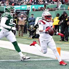 Jets’ pathetic season somehow hits new low with destruction by Patriots