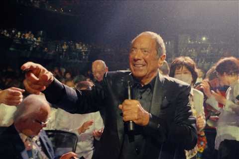 84-Year-Old Legend Paul Anka Shares Longevity Tips for Personal Health & the Music Industry: ‘You..