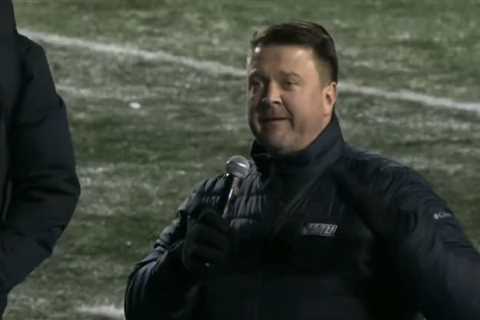 James Madison AD gets on microphone to stop fans from throwing snowballs at punter in wild scene