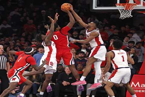 St. John’s Zuby Ejiofor blocks eight shots in dominant defensive effort