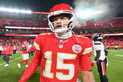 NFL Week 14 betting recap, trends, line movement: Philip Rivers’ insane comeback, Chiefs’ fall
