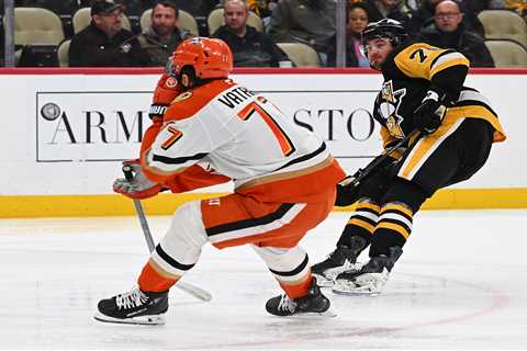Ducks’ Frank Vatrano bloodied after getting drilled in the face by puck