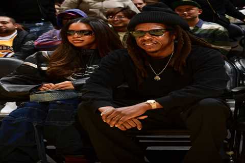 Jay-Z, Blue Ivy take in Lakers-Spurs game with courtside seats